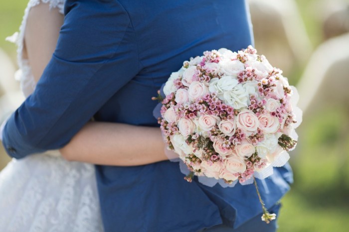 Wedding dresses with flowers