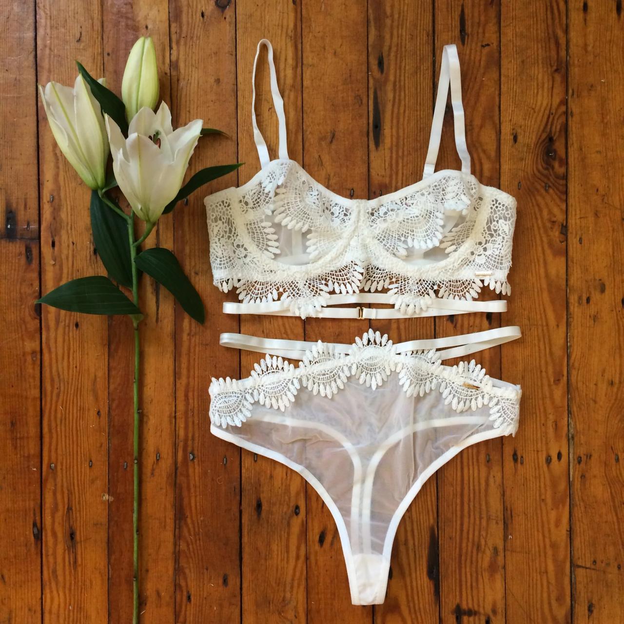 Undergarments for wedding dress